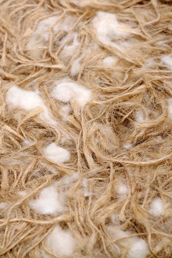 Jute and cotton wool nesting mix for canary and finch nest building and lining.